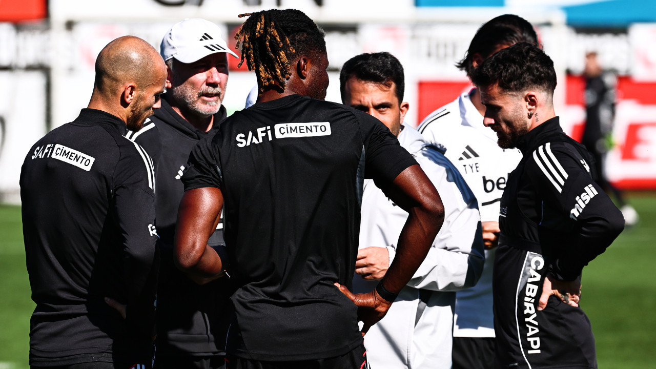 Beşiktaş’ın Fenerbahçe derbisindeki 11’i belli oldu Beşiktaş’ın Fenerbahçe derbisindeki 11’i belli oldu