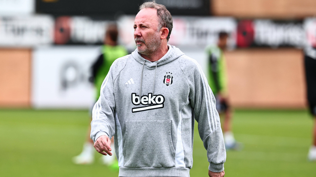 Beşiktaş’ta 8 eksik! Konyaspor maçı kamp kadrosu açıklandı Beşiktaş’ta 8 eksik! Konyaspor maçı kamp kadrosu açıklandı