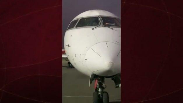 Osimhen ve Ndidi’nin de içinde bulunduğu uçağın ön camı çatladı