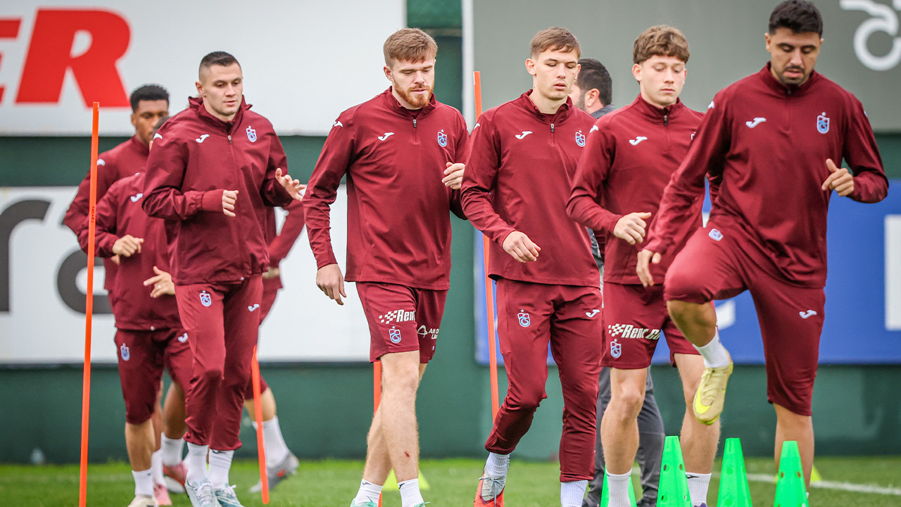 Trabzonspor, dar alanda oyun ve taktik çalıştı Trabzonspor, dar alanda oyun ve taktik çalıştı