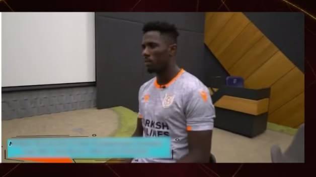 Carlos Ponck, sahte evrak suçlamasıyla tutuklandı Carlos Ponck, sahte evrak suçlamasıyla tutuklandı