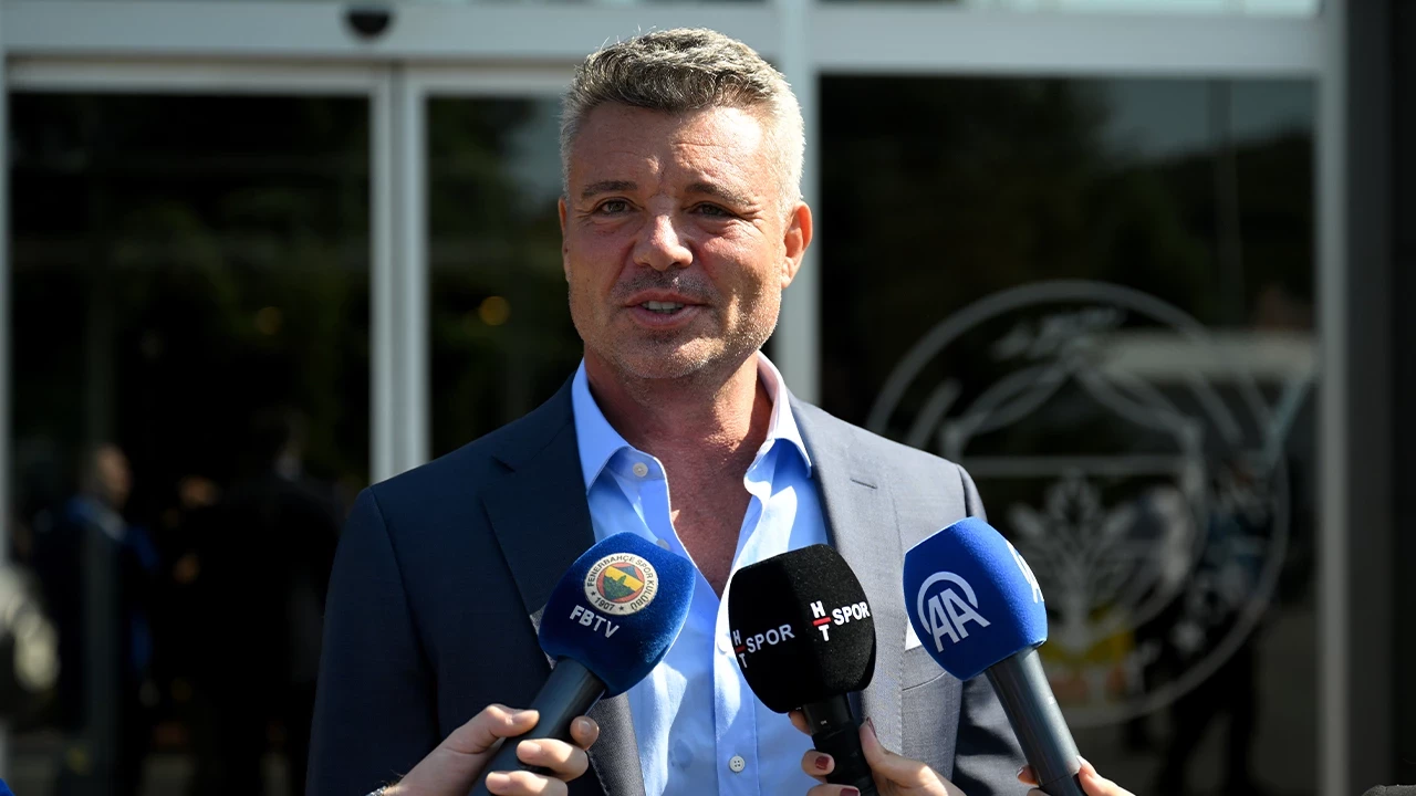 Fenerbahçe, Edson Alvarez’in Bonservisi İçin West Ham’la Fenerbahçe, Edson Alvarez’in Bonservisi İçin West Ham’la