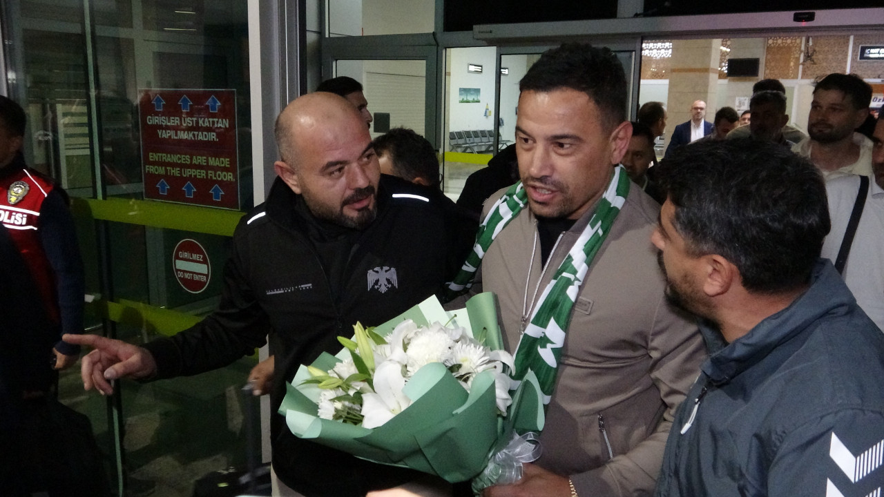 Konyaspor’un yeni teknik direktörü Çağdaş Atan, Konya’ya geldi Konyaspor’un yeni teknik direktörü Çağdaş Atan, Konya’ya geldi