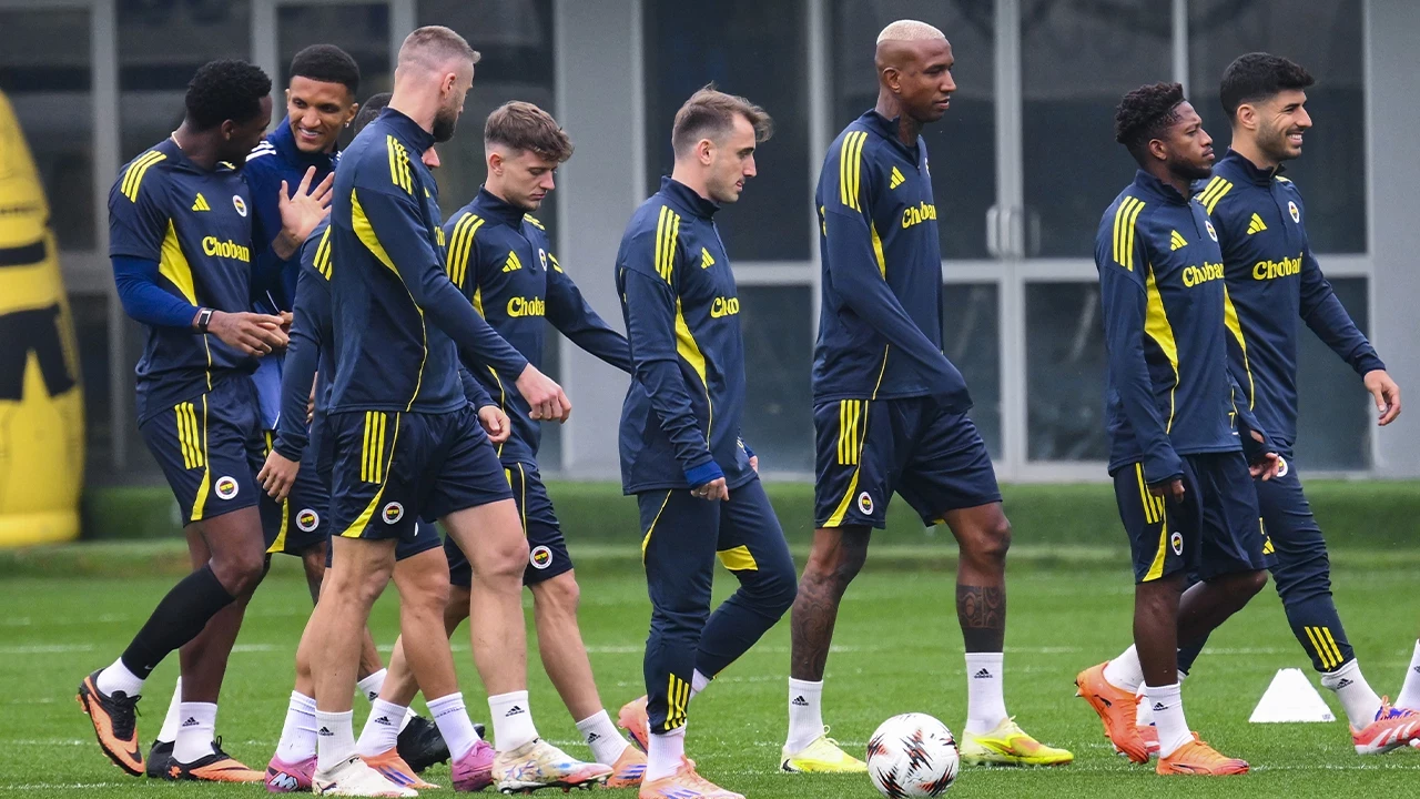 Fenerbahçe, İki Futbolcudan 40 Milyon Euro Gelir Bekliyor Fenerbahçe, İki Futbolcudan 40 Milyon Euro Gelir Bekliyor